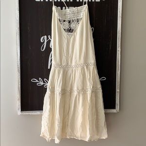 Flirty summer dress with lace